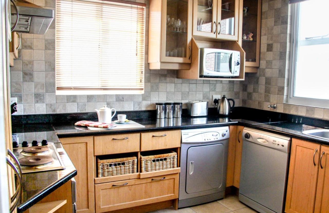 438 St Martini Gardens * Cape Town
